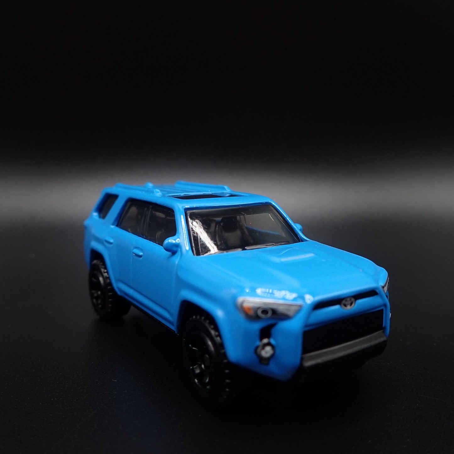 2010-2024 TOYOTA 4RUNNER SUV 1/64 SCALE COLLECTIBLE DIORAMA DIECAST MODEL TRUCK