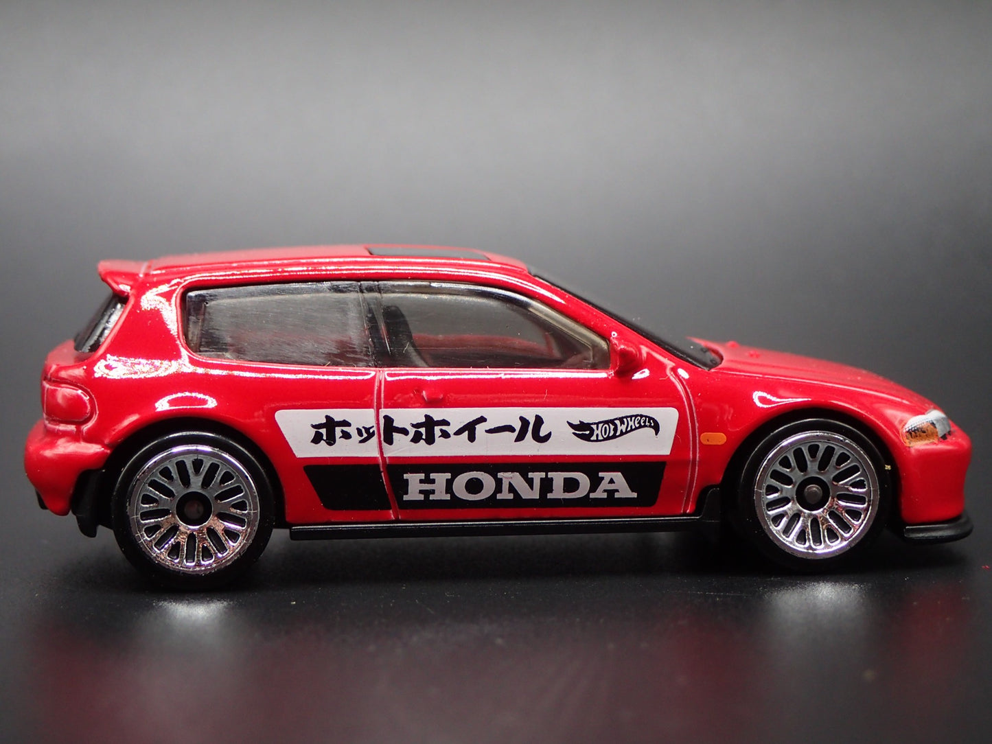 1992-1995 HONDA CIVIC EG HATCHBACK RED 1/64 SCALE DIORAMA DIECAST MODEL CAR
