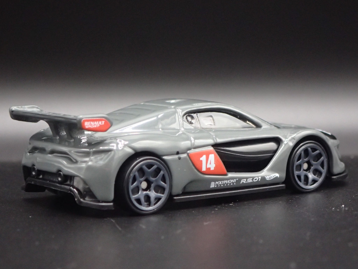 2014 14 RENAULT SPORT RS 01 GRAN TURISMO 1:64 SCALE DIORAMA DIECAST MODEL CAR