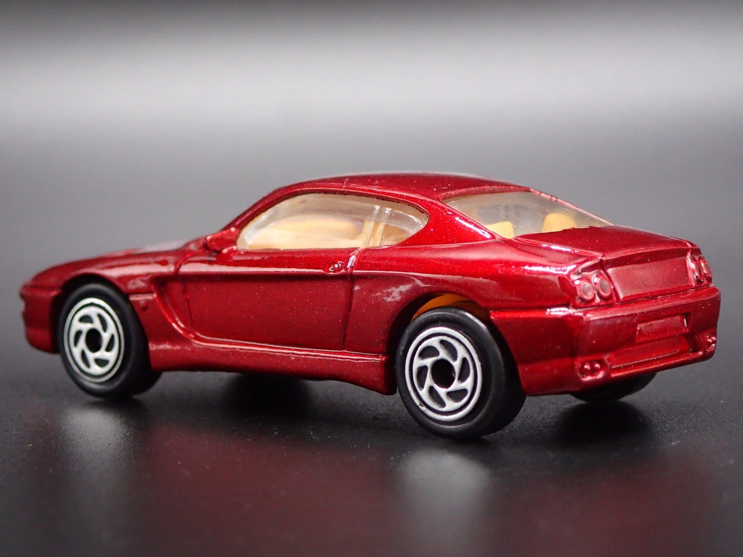 1992-1997 FERRARI 456 GT RED 1:64 SCALE COLLECTIBLE DIORAMA DIECAST MODEL CAR