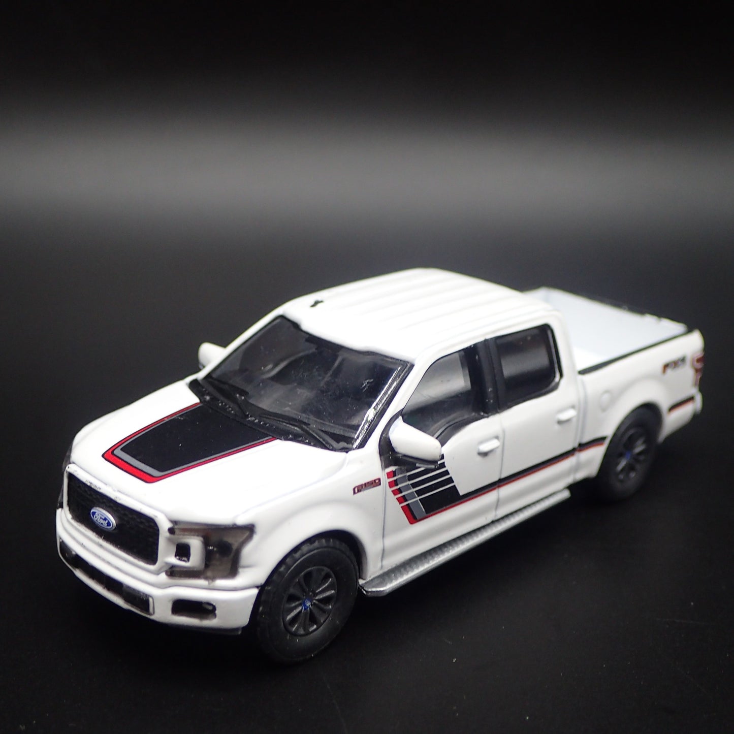 2015-2020 FORD F150 LARIAT FX4 PICKUP TRUCK WHITE 1:64 SCALE DIECAST MODEL CAR