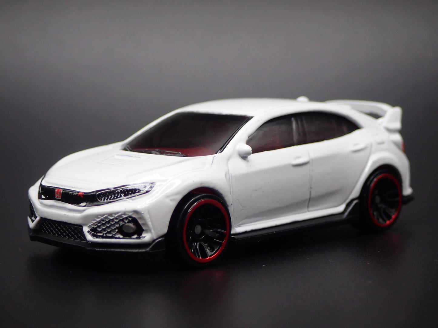 2017-2019 HONDA CIVIC TYPE R 4 FOUR DOOR 1:64 SCALE DIORAMA DIECAST MODEL CAR