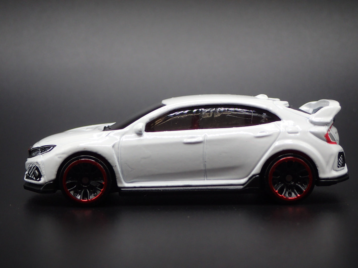 2017-2019 HONDA CIVIC TYPE R 4 FOUR DOOR 1:64 SCALE DIORAMA DIECAST MODEL CAR