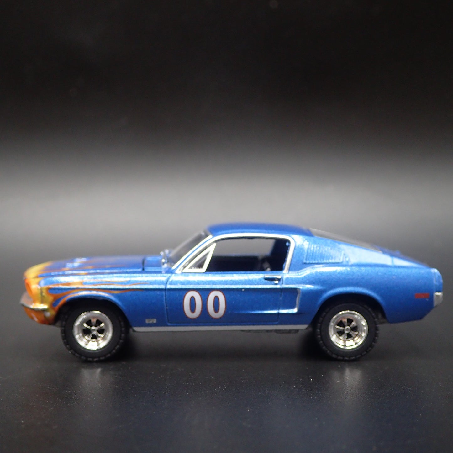 1968 68 FORD MUSTANG GT DUKES OF HAZZARD 1/64 SCALE DIORAMA DIECAST MODEL CAR