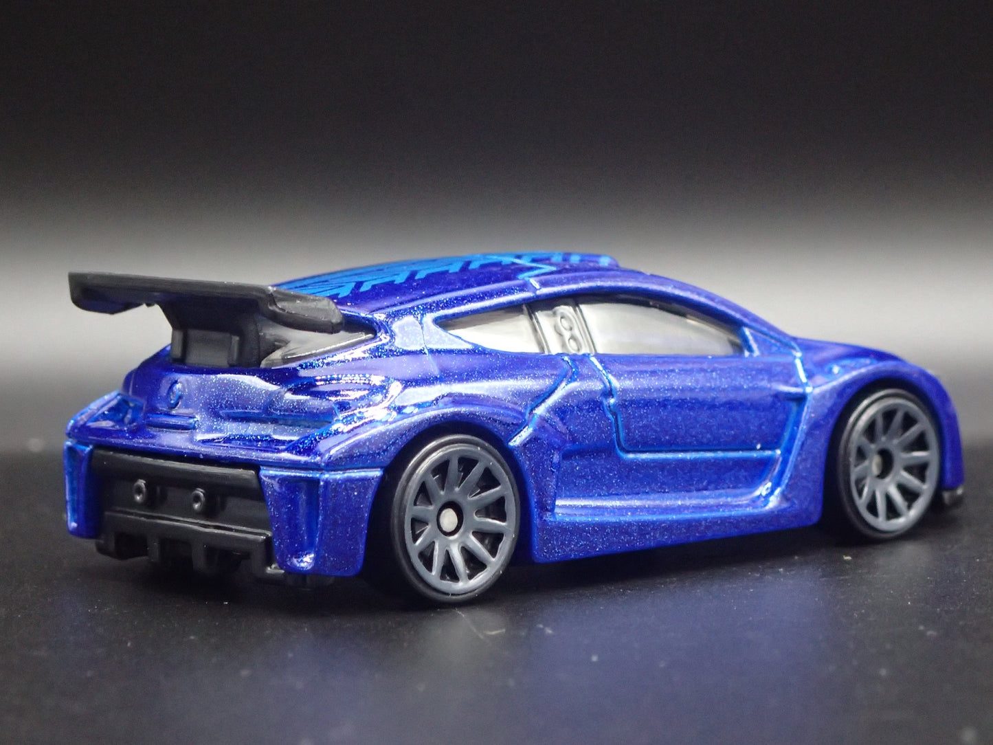 RENAULT MEGANE TROPHY GRAN TURISMO BLUE 1:64 SCALE DIORAMA DIECAST MODEL CAR