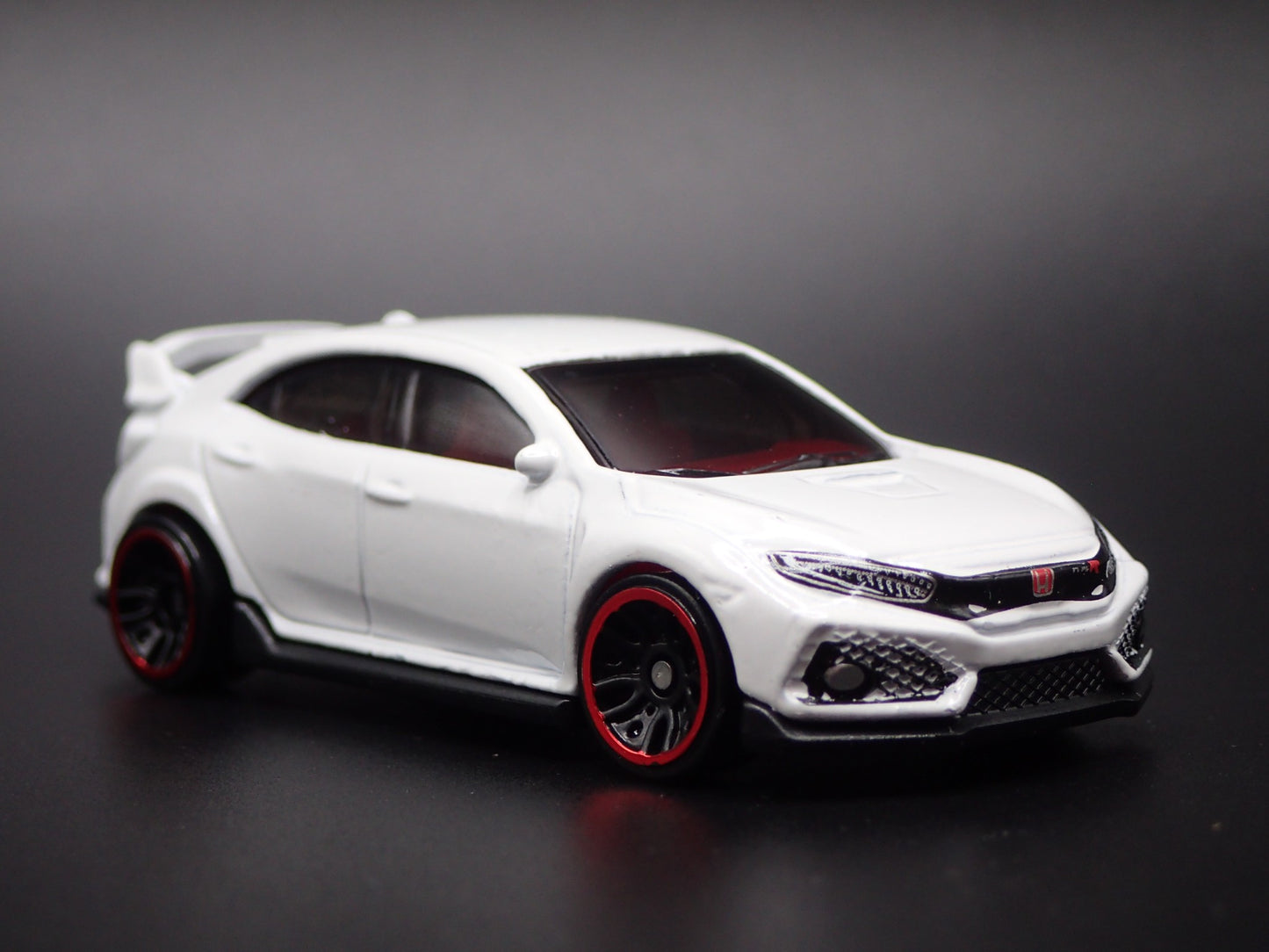 2017-2019 HONDA CIVIC TYPE R 4 FOUR DOOR 1:64 SCALE DIORAMA DIECAST MODEL CAR