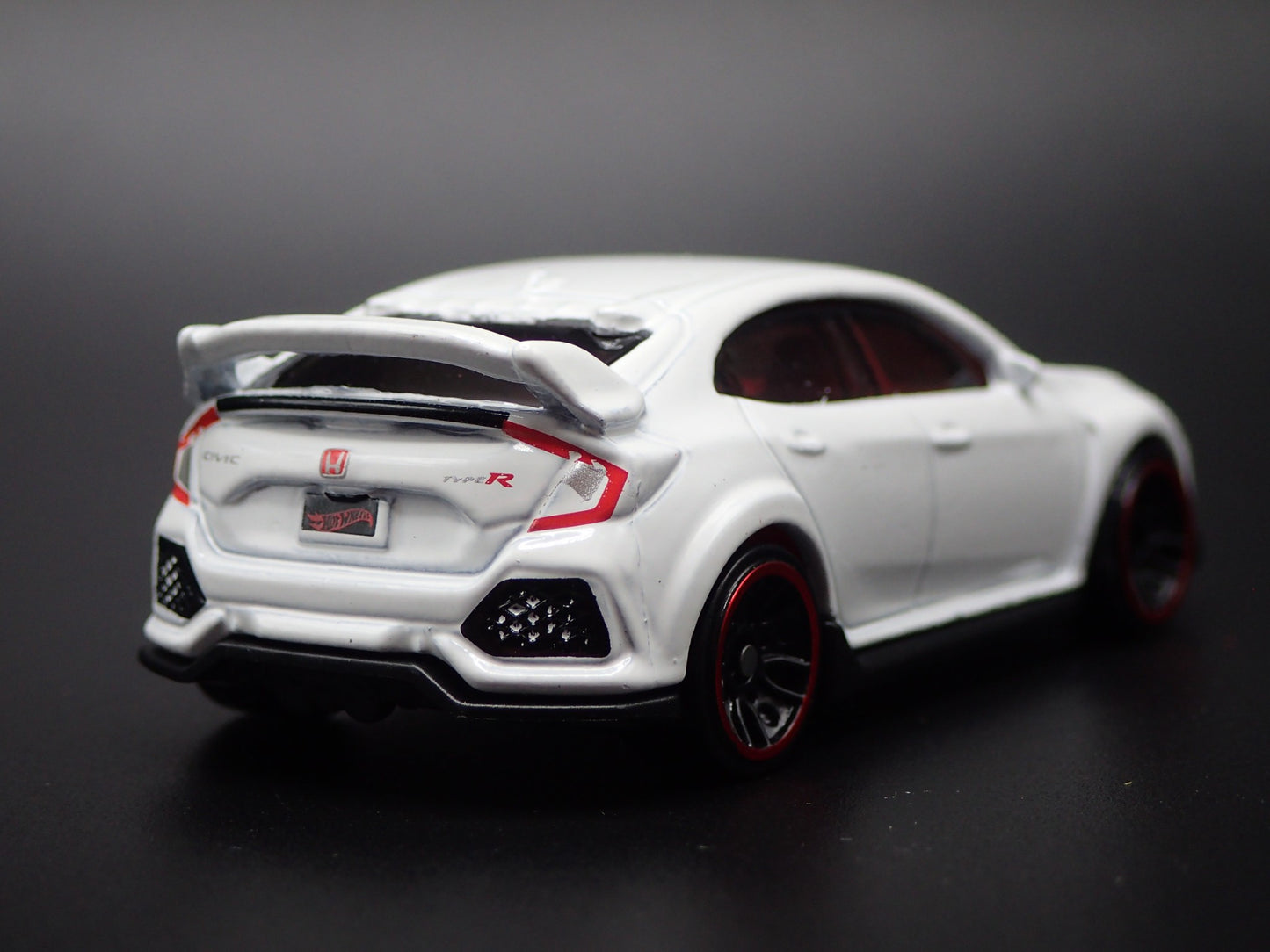 2017-2019 HONDA CIVIC TYPE R 4 FOUR DOOR 1:64 SCALE DIORAMA DIECAST MODEL CAR
