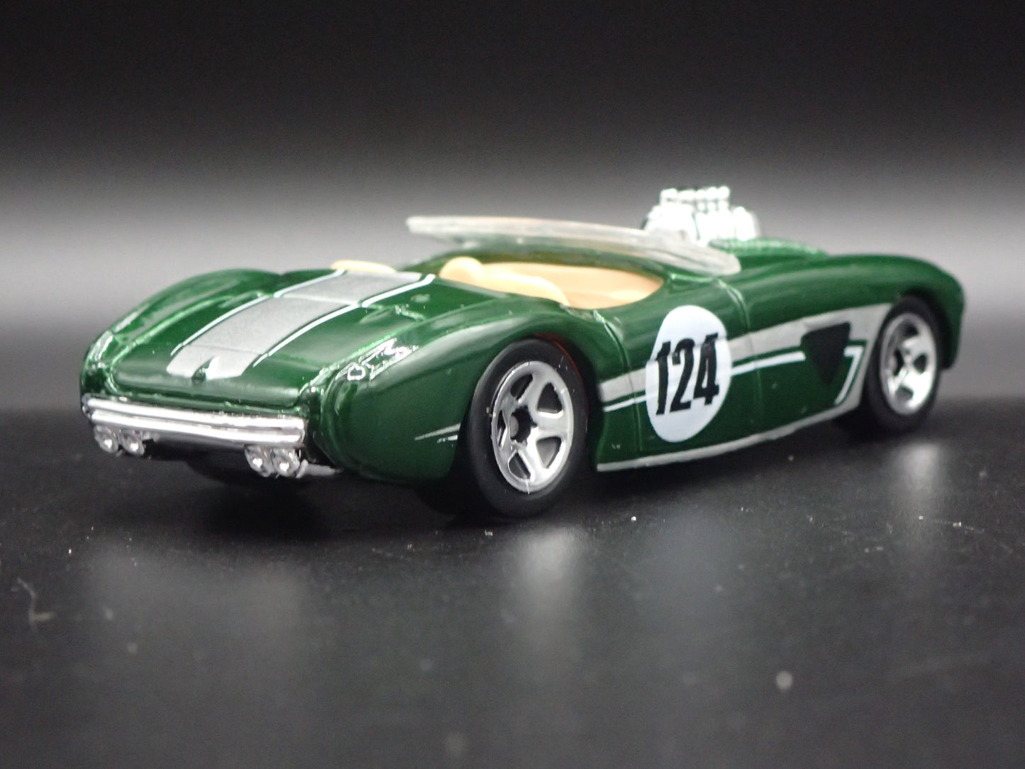 1953-1956 AUSTIN HEALEY ROADSTER CONVERTIBLE GREEN 1:64 SCALE DIECAST MODEL CAR