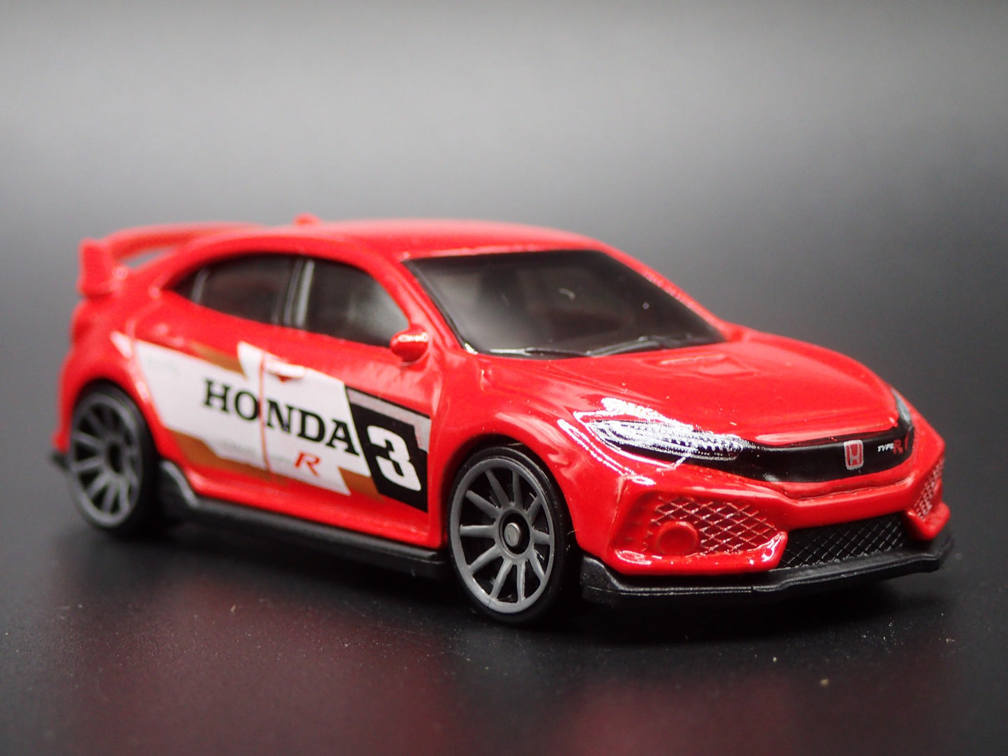 2017-2020 HONDA CIVIC TYPE R 1:64 SCALE COLLECTIBLE DIORAMA DIECAST MODEL CAR