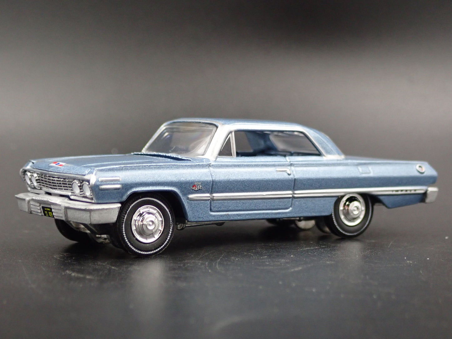 1963 63 CHEVY CHEVROLET IMPALA SS 409 RARE 1:64 SCALE DIORAMA DIECAST MODEL CAR