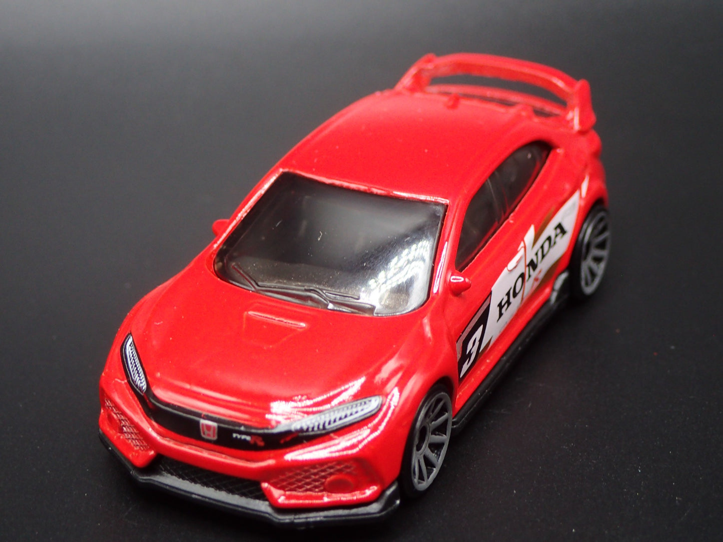 2017-2020 HONDA CIVIC TYPE R 1:64 SCALE COLLECTIBLE DIORAMA DIECAST MODEL CAR