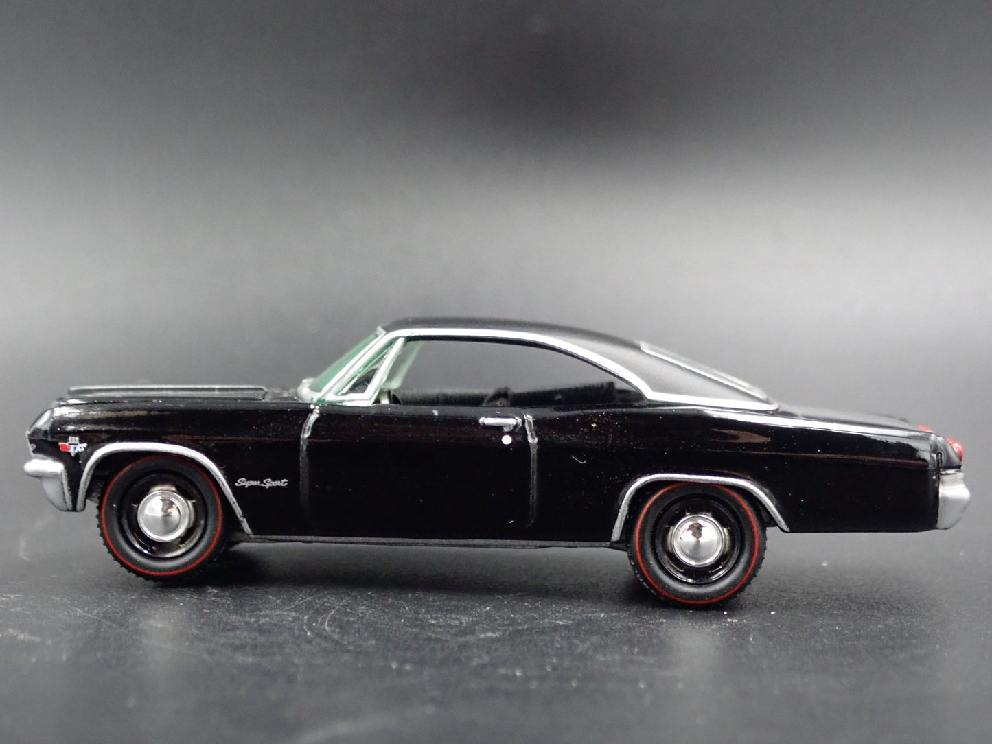 1965 65 CHEVY CHEVROLET IMPALA SS 409 BLACK 1:64 SCALE DIORAMA DIECAST MODEL CAR