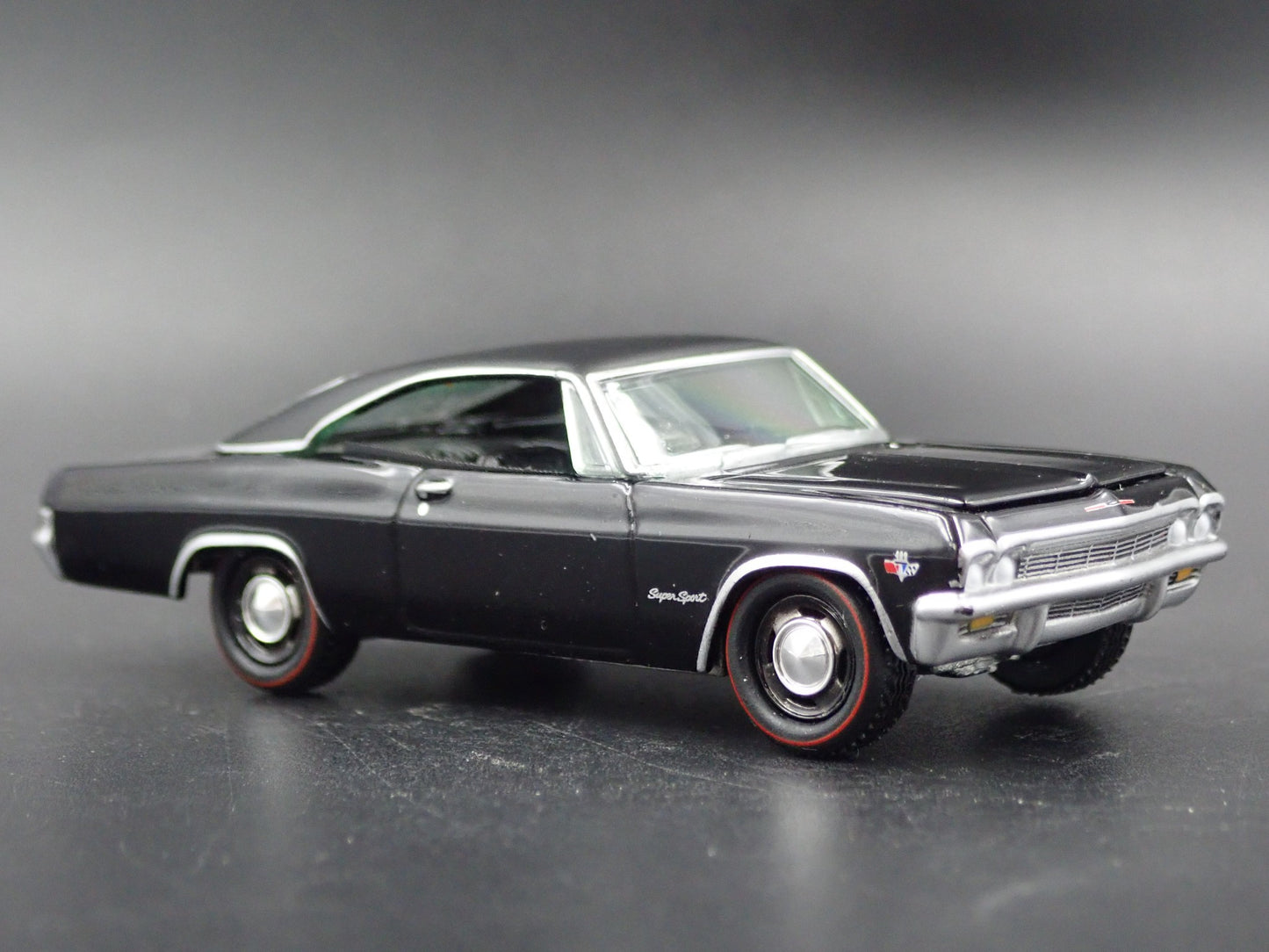 1965 65 CHEVY CHEVROLET IMPALA SS 409 BLACK 1:64 SCALE DIORAMA DIECAST MODEL CAR