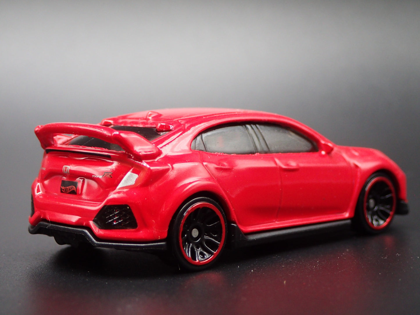2017-2019 HONDA CIVIC TYPE R 4 FOUR DOOR 1:64 SCALE DIORAMA DIECAST MODEL CAR