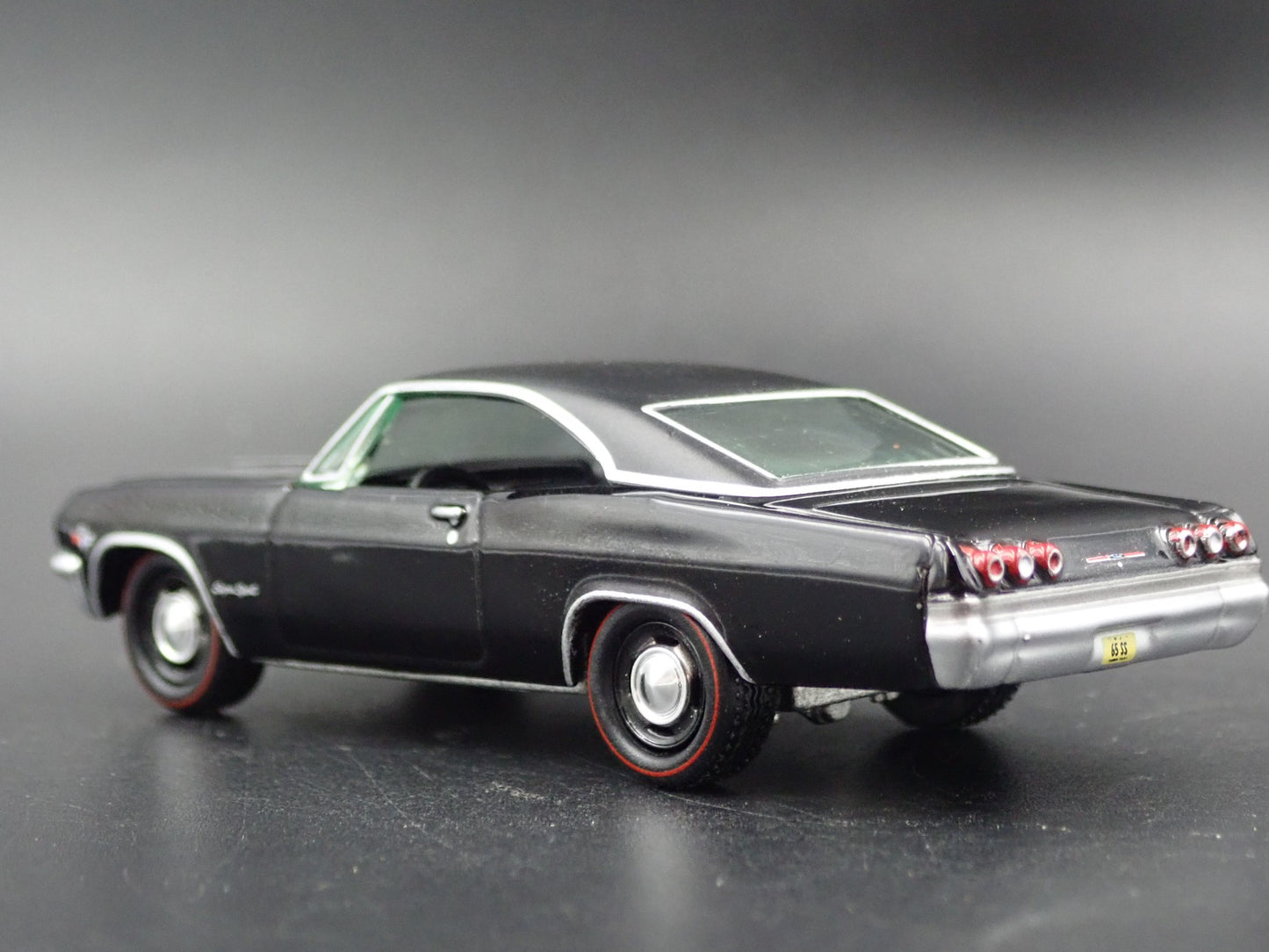 1965 65 CHEVY CHEVROLET IMPALA SS 409 BLACK 1:64 SCALE DIORAMA DIECAST MODEL CAR