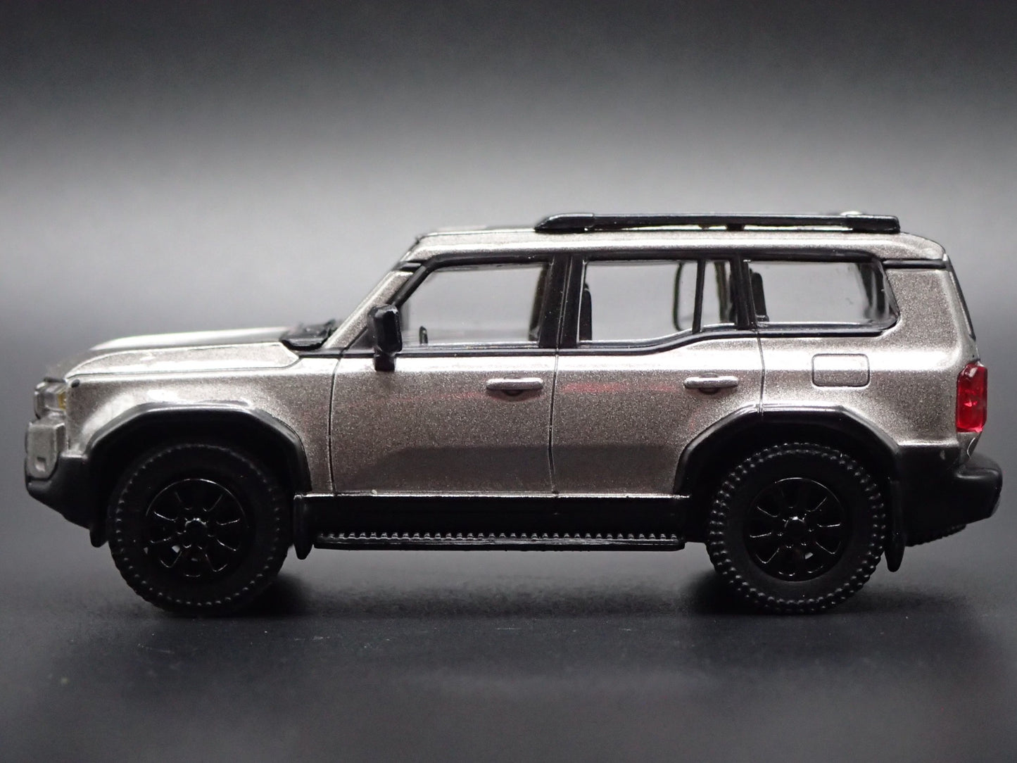 2023-2025 TOYOTA LAND CRUISER LC 250 GRAY 1/64 SCALE DIORAMA DIECAST MODEL CAR