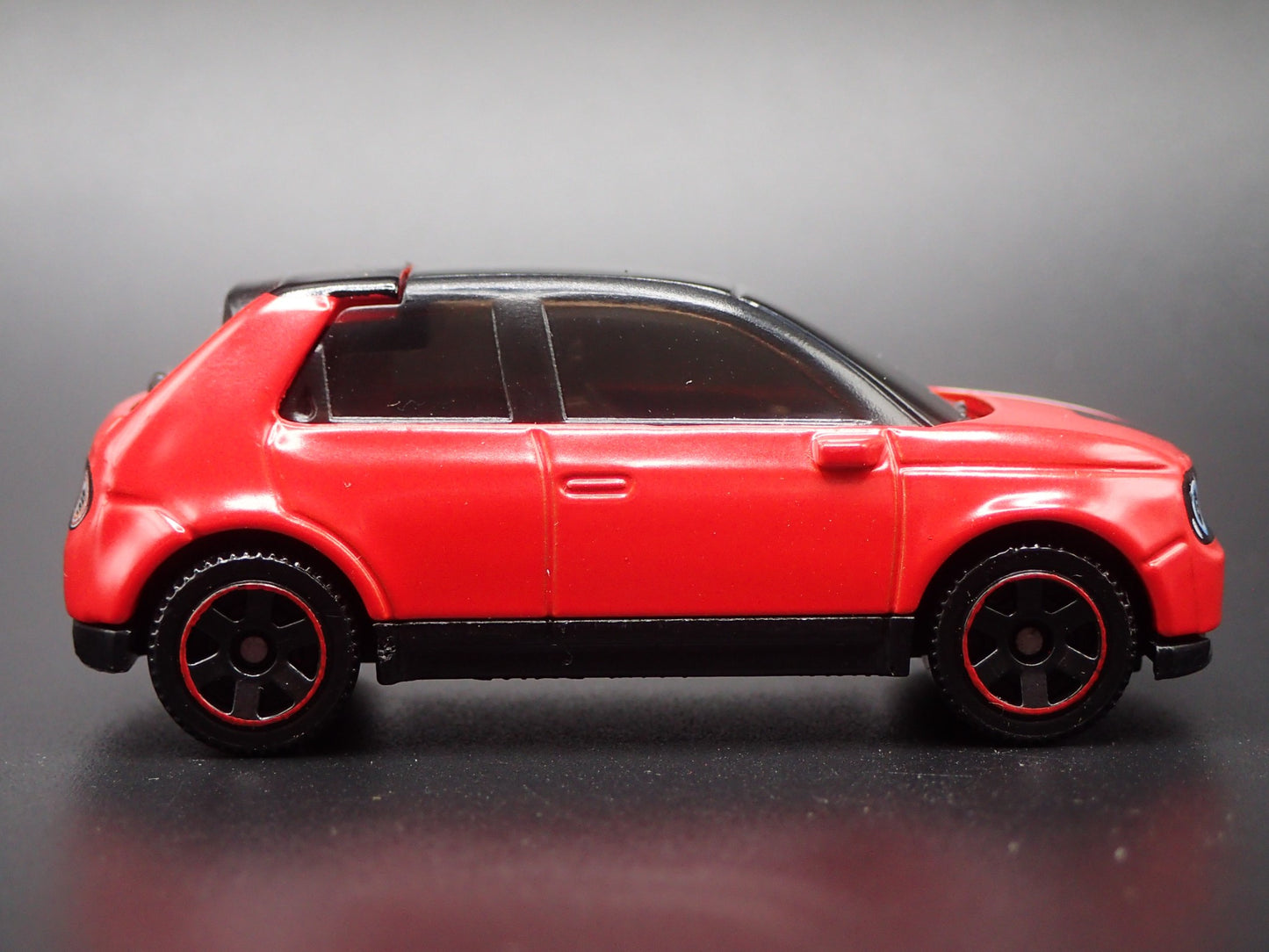 2020-2024 HONDA E ELECTRIC CAR EV RED 1:64 SCALE COLLECTIBLE DIORAMA DIECAST CAR