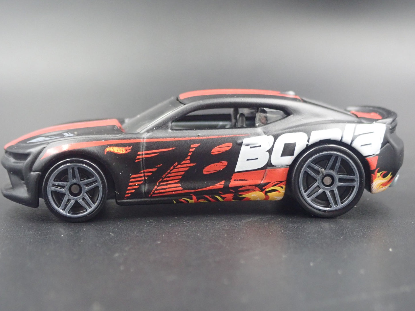 2016-2024 CHEVY CHEVROLET CAMARO SS BORLA 1:64 SCALE DIORAMA DIECAST MODEL CAR