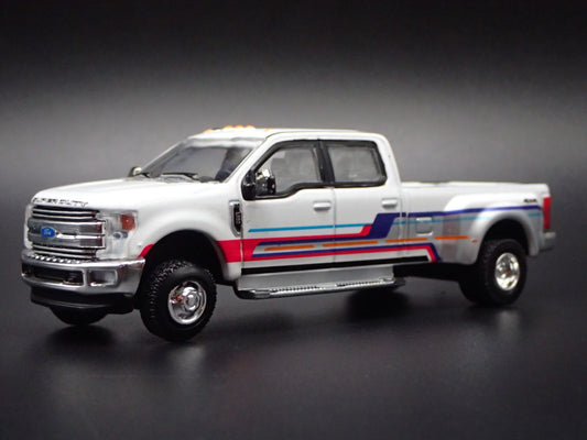 2019 19 FORD F350 LARIAT DUALLY TRUCK W/ HITCH  1:64 SCALE DIECAST MODEL CAR
