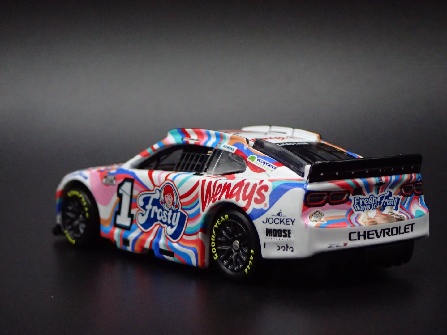 2025 25 CHEVROLET 1 ROSS CHASTAIN WENDYS FROSTY NASCAR 1:64 SCALE DIECAST CAR