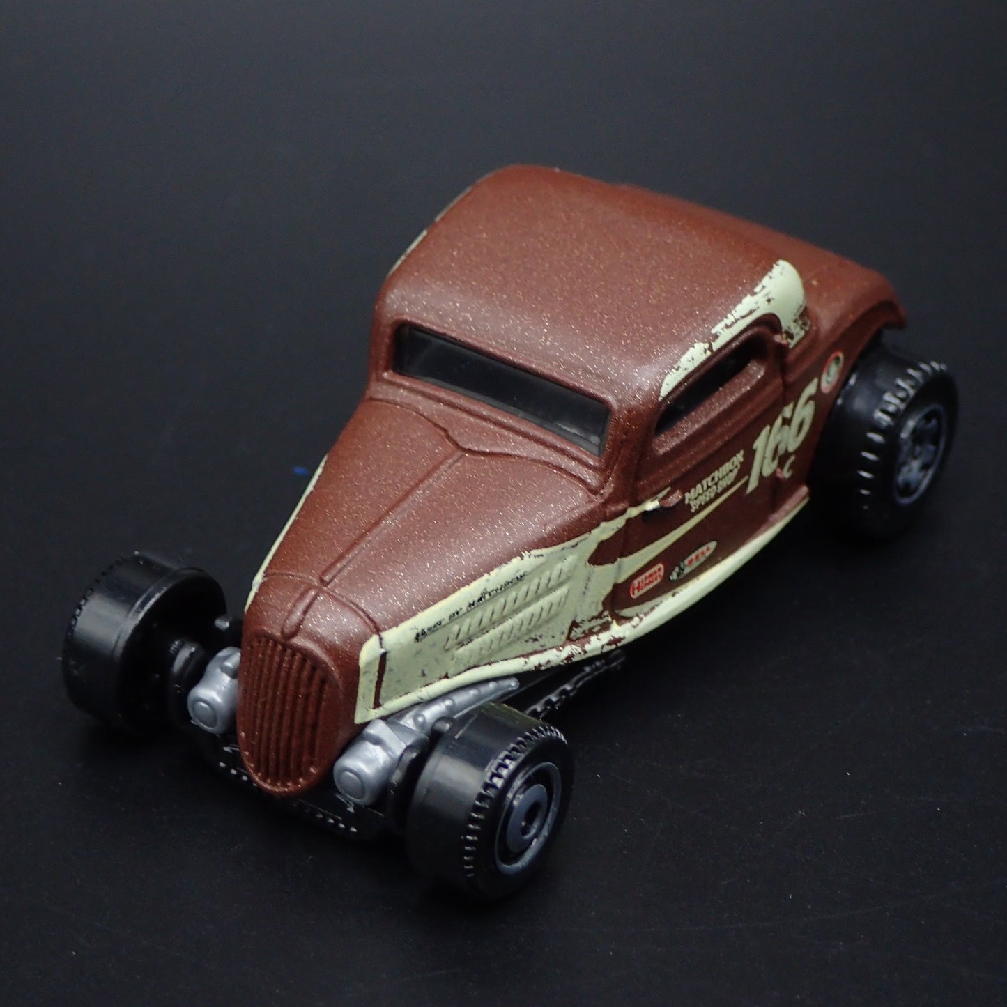 1933 33 FORD COUPE HOT ROD RARE 1:64 SCALE COLLECTIBLE DIORAMA DIECAST MODEL CAR