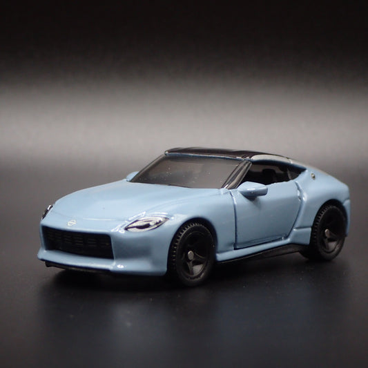2023-2025 NISSAN Z BLUE 1:64 SCALE LIMITED COLLECTIBLE DIORAMA DIECAST MODEL CAR