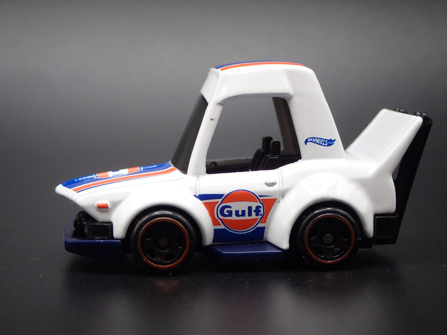 1972-1973 NISSAN SKYLINE 2000 GTR LBWK TOONED GULF 1:64 SCALE  DIECAST MODEL CAR