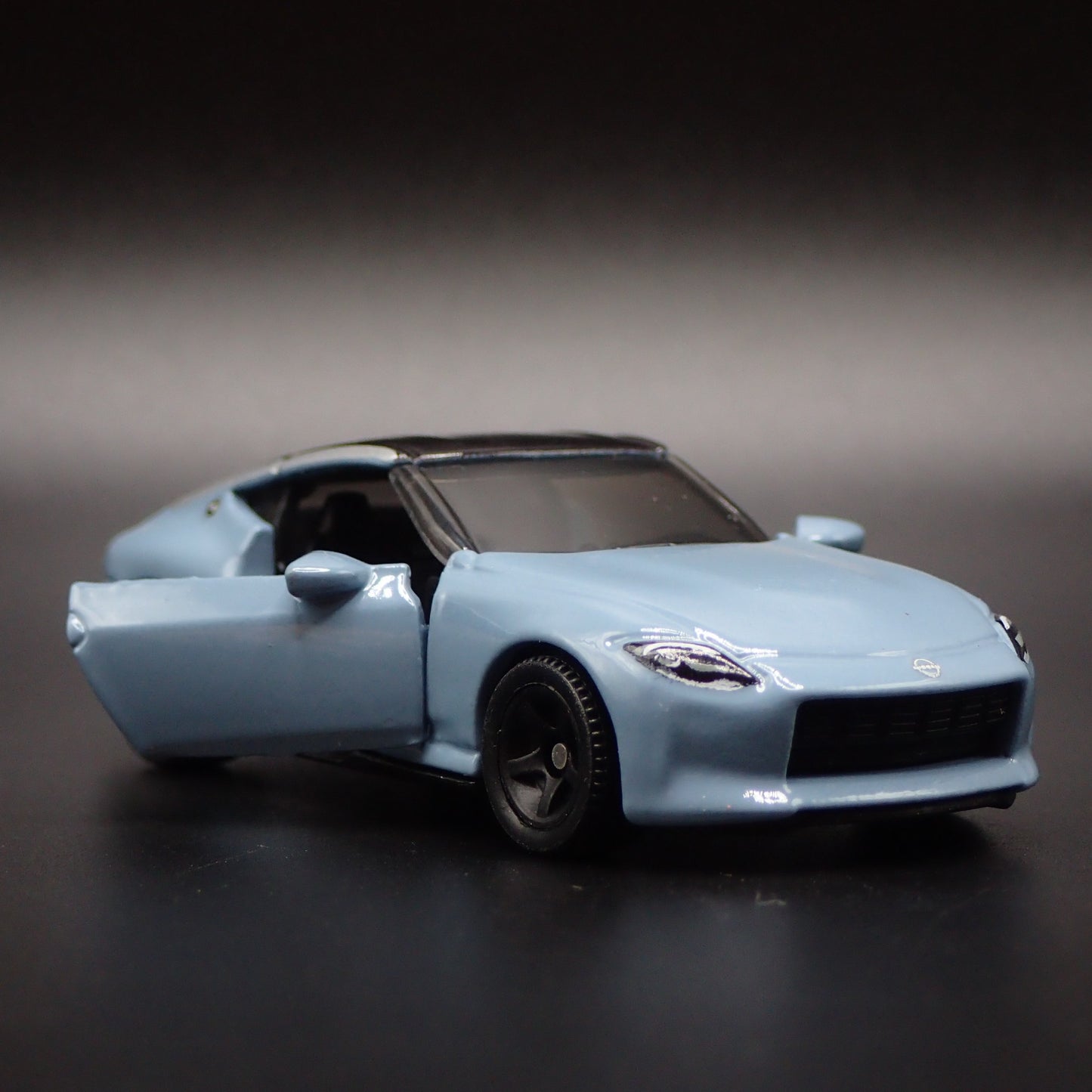 2023-2025 NISSAN Z BLUE 1:64 SCALE LIMITED COLLECTIBLE DIORAMA DIECAST MODEL CAR