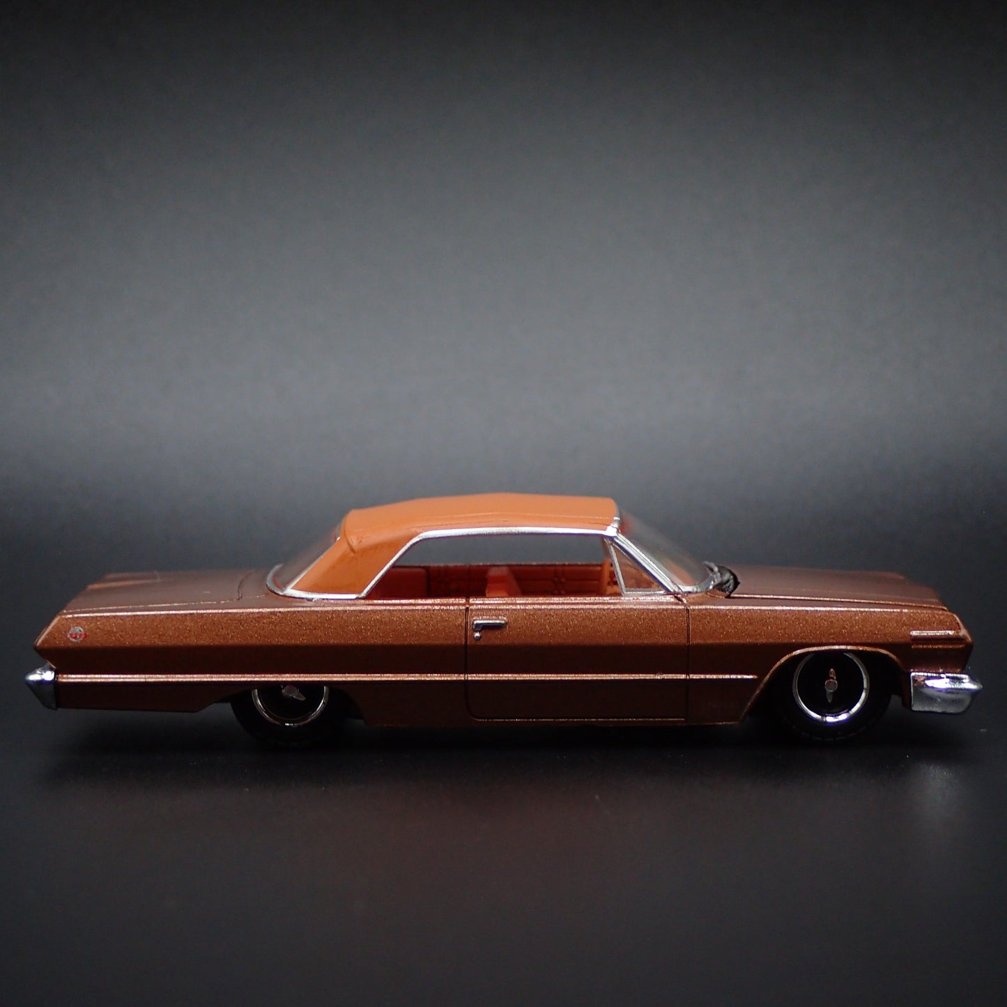 1963 63 CHEVY CHEVROLET IMPALA CONVERTIBLE 1:64 SCALE DIORAMA DIECAST MODEL CAR