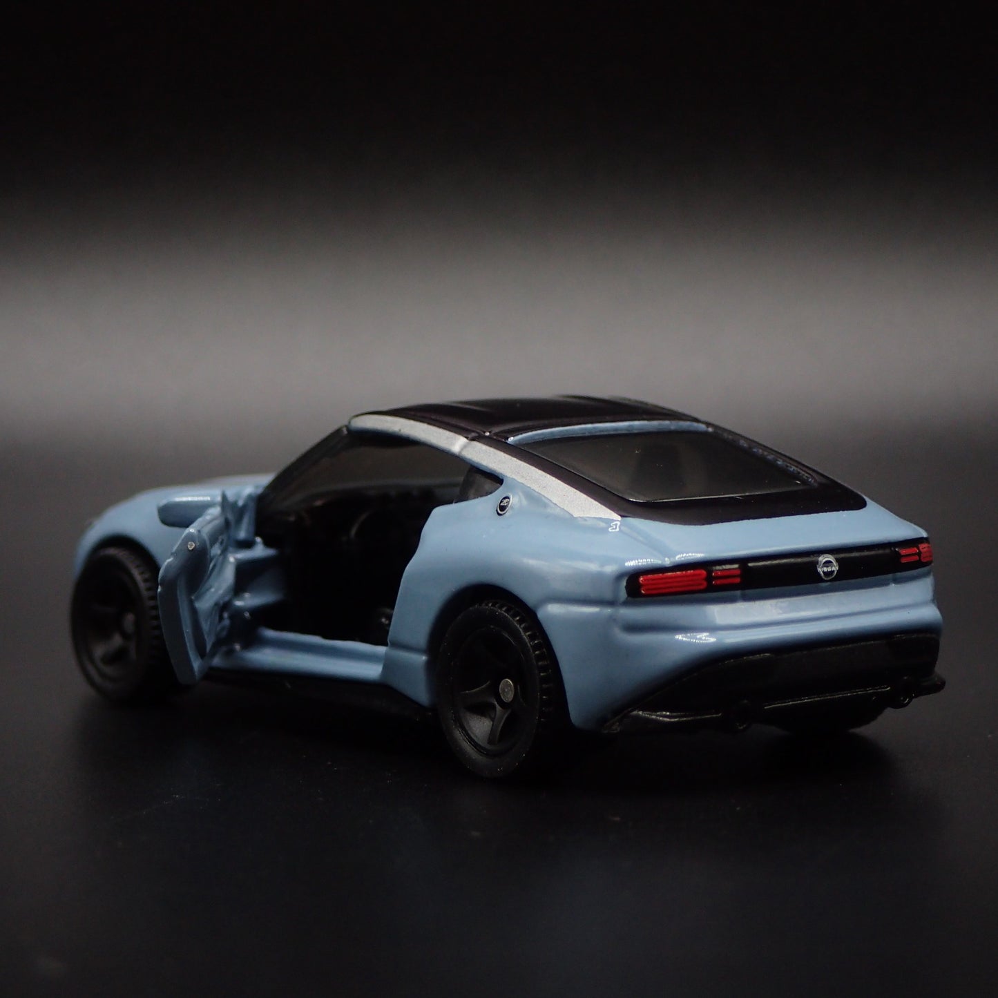 2023-2025 NISSAN Z BLUE 1:64 SCALE LIMITED COLLECTIBLE DIORAMA DIECAST MODEL CAR