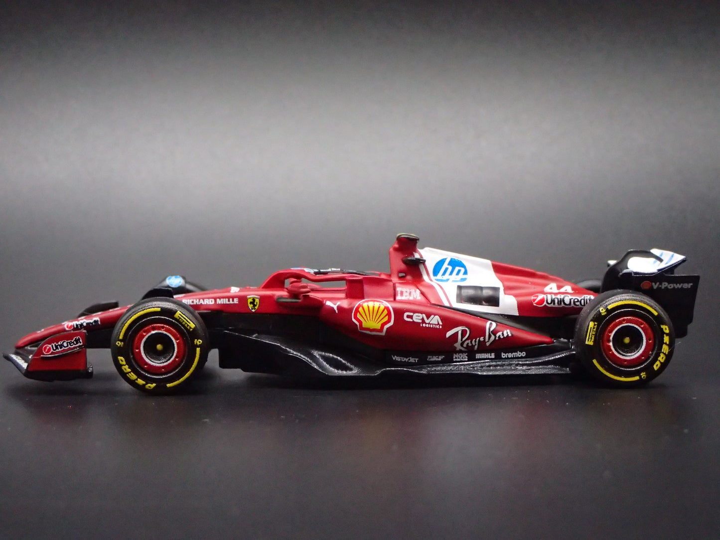 FERRARI F1 RACING SF25 #44 2025 LEWIS HAMILTON 44 1:64 SCALE DIECAST MODEL CAR