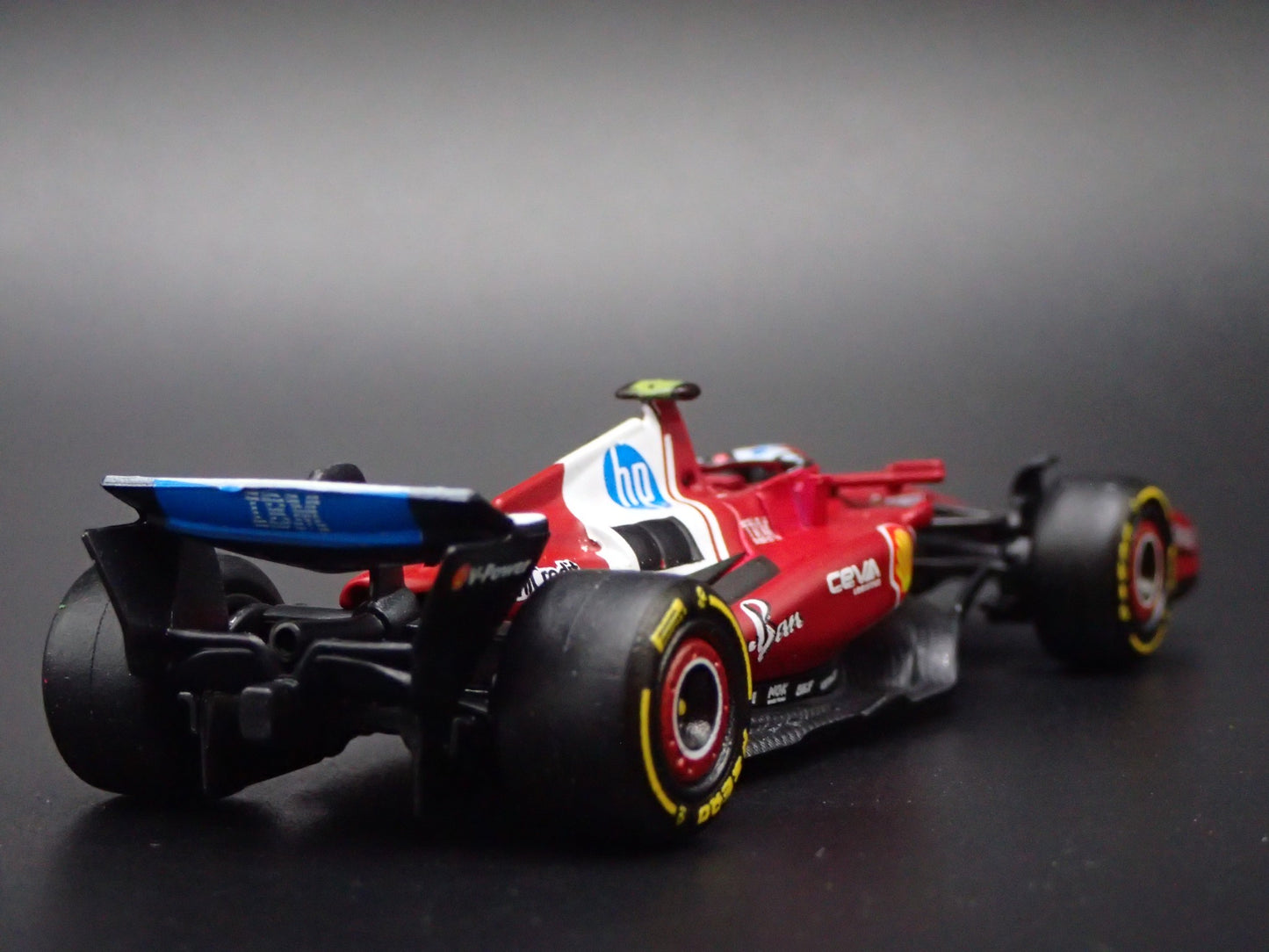 FERRARI F1 RACING SF25 #44 2025 LEWIS HAMILTON 44 1:64 SCALE DIECAST MODEL CAR