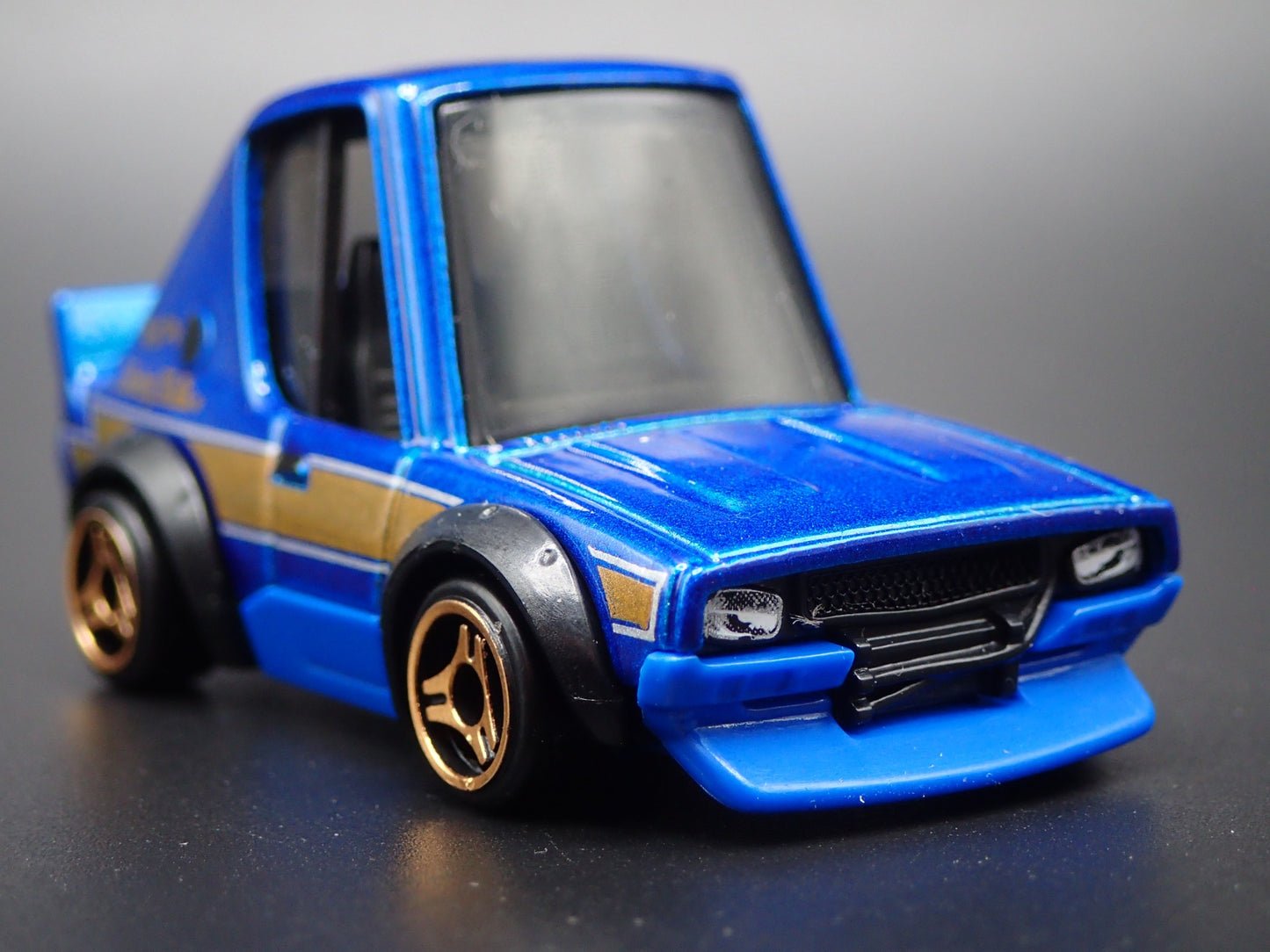 1972-1973 NISSAN SKYLINE 2000 GTR LBWK TOONED 1:64 SCALE  DIECAST MODEL CAR