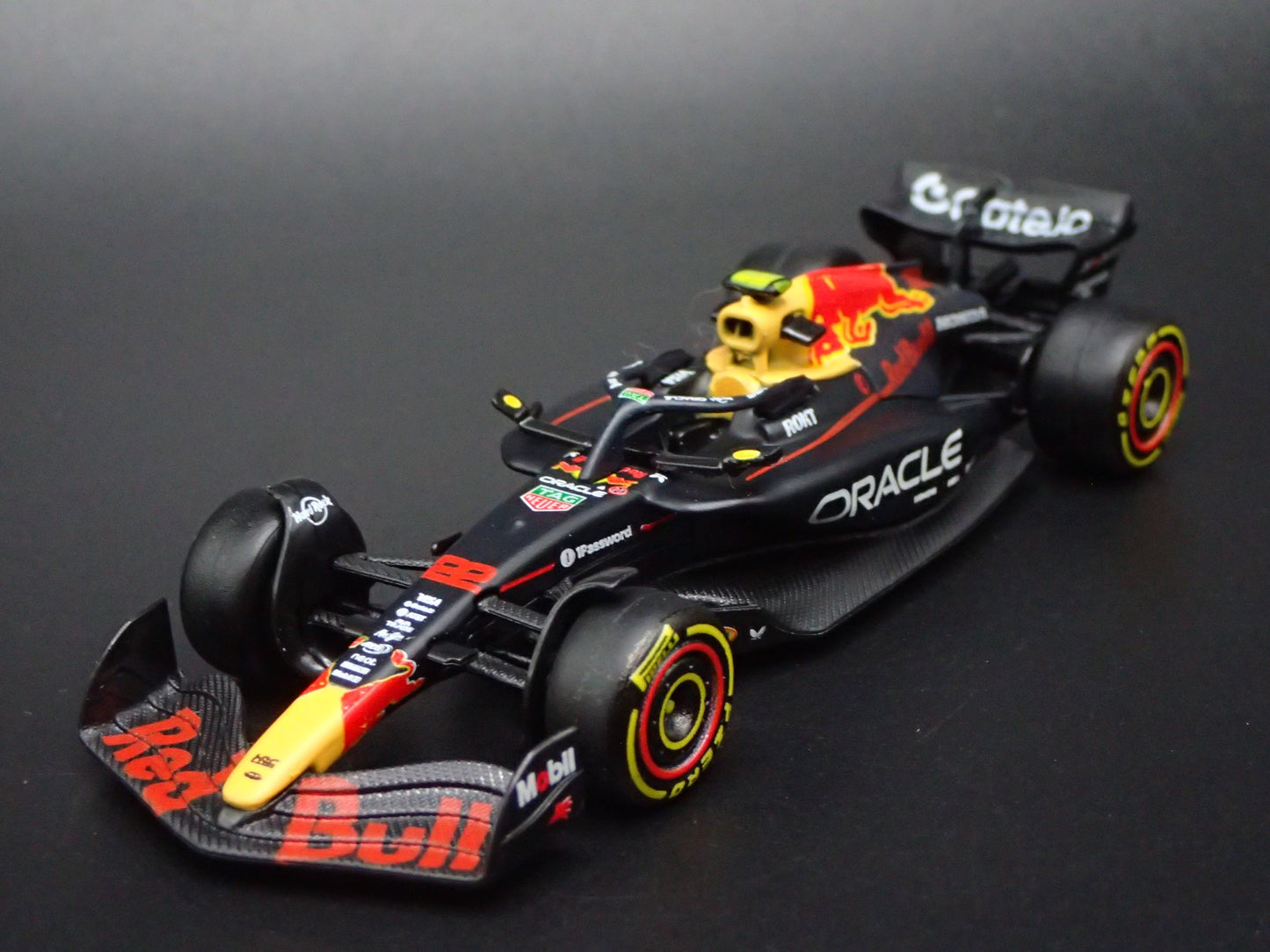 RED BULL RACING RB21 #22 YUKI TSUNODA F1 2025 1:64 SCALE DIECAST MODEL CAR