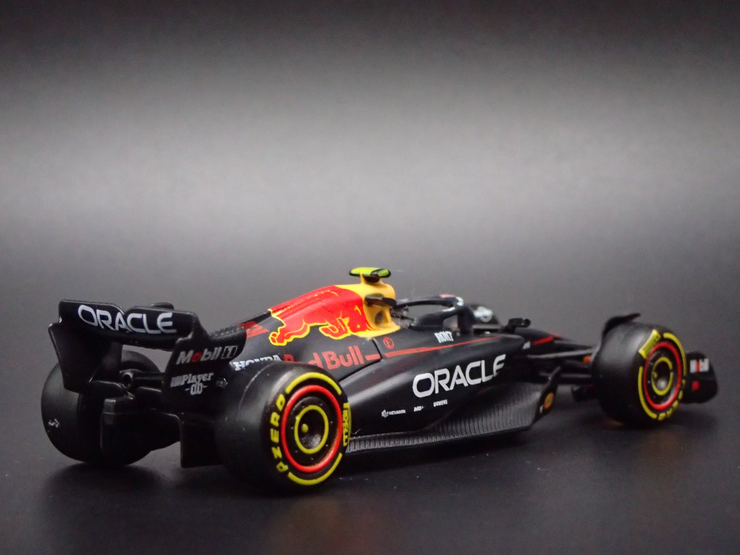 RED BULL RACING RB21 #22 YUKI TSUNODA F1 2025 1:64 SCALE DIECAST MODEL CAR