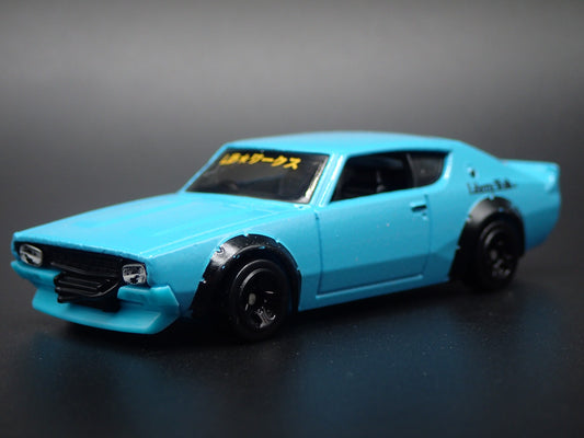 1972-1973 NISSAN SKYLINE 2000 GTR BLUE LBWK 1:64 SCALE DIORAMA DIECAST MODEL CAR