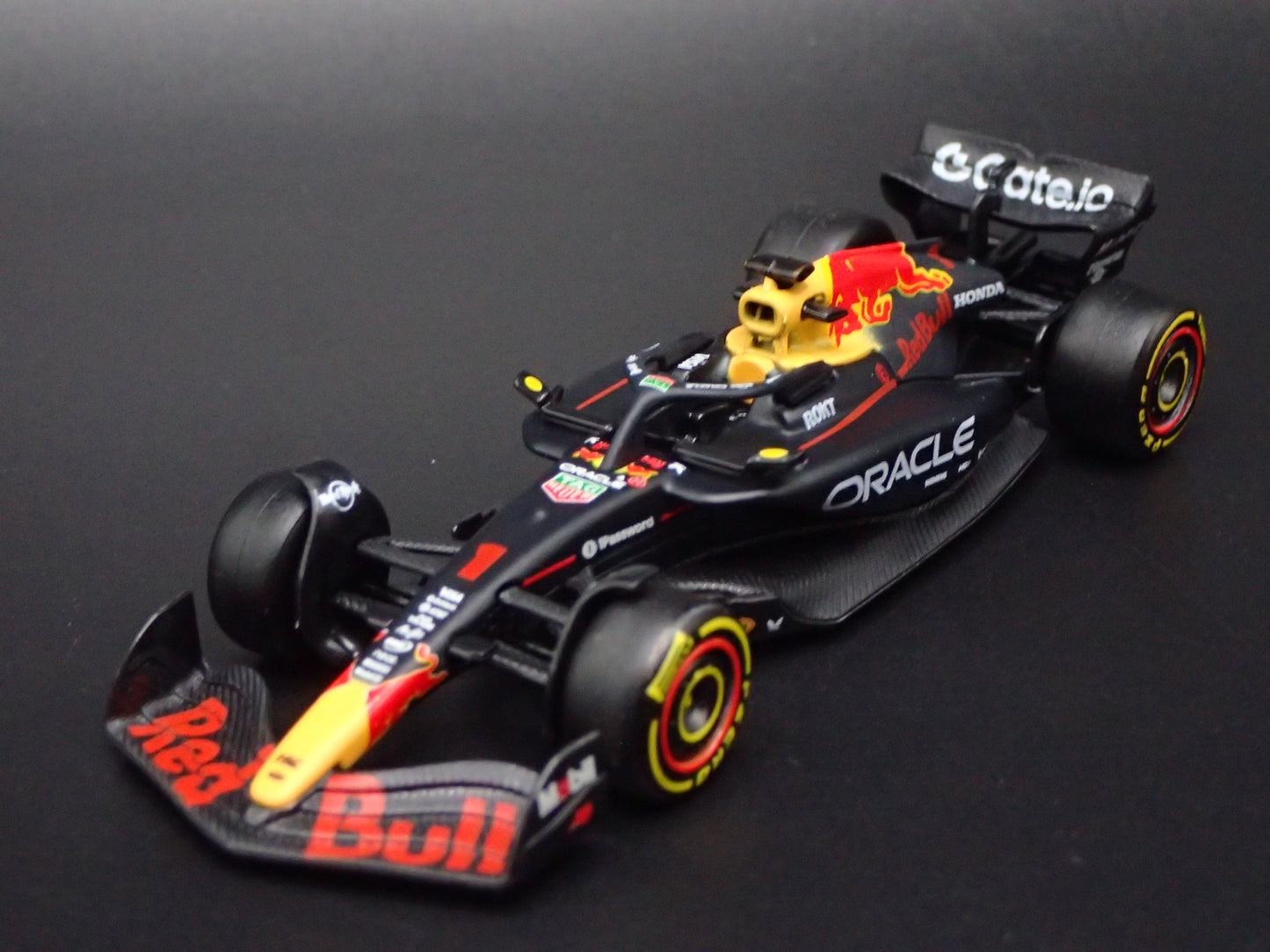 RED BULL RACING RB21 #1 MAX VERSTAPPEN F1 2025 1:64 SCALE DIECAST MODEL CAR