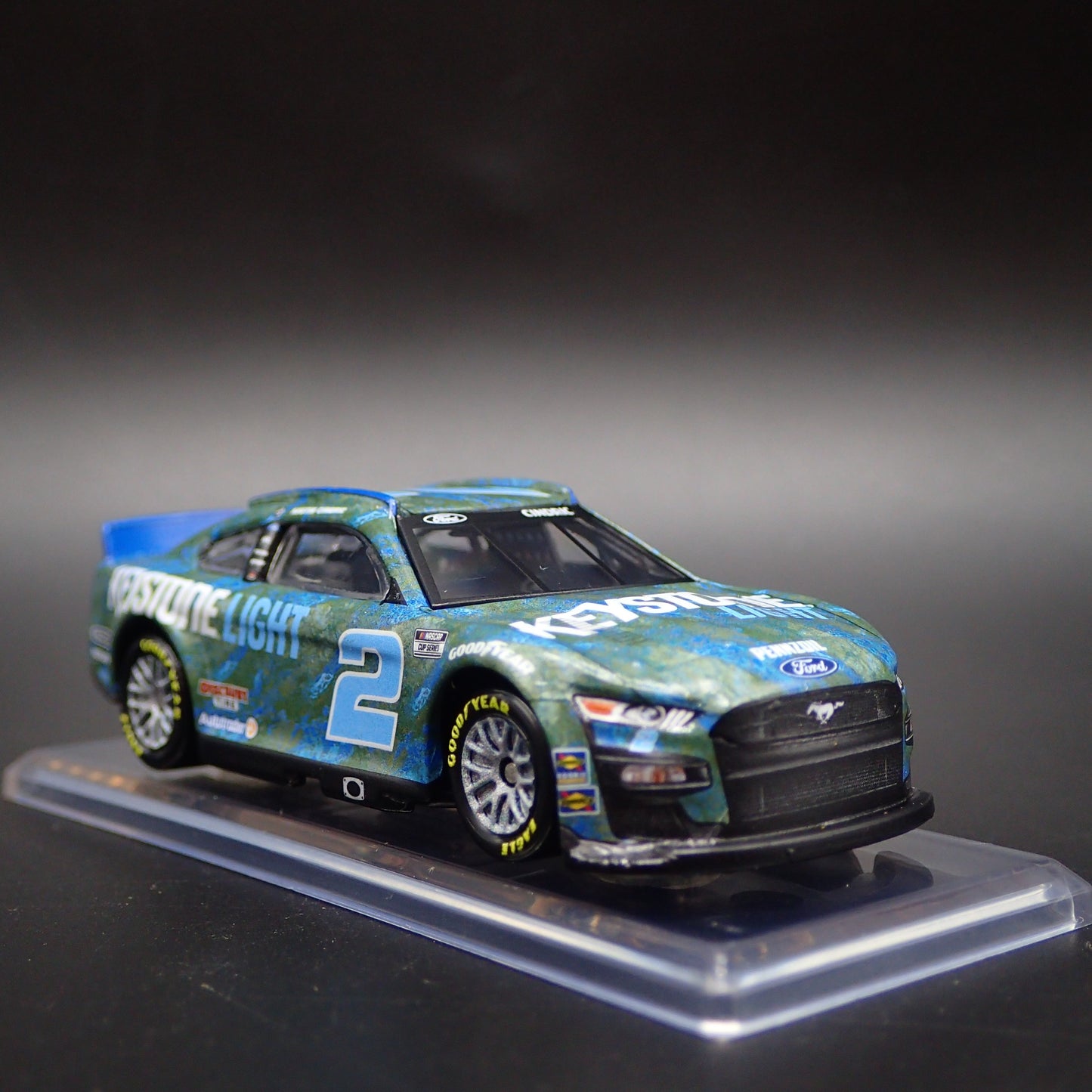 2022 FORD MUSTANG #2 AUSTIN CINDRIC KEYSTONE LIGHT NASCAR 1:64 SCALE DIECAST CAR