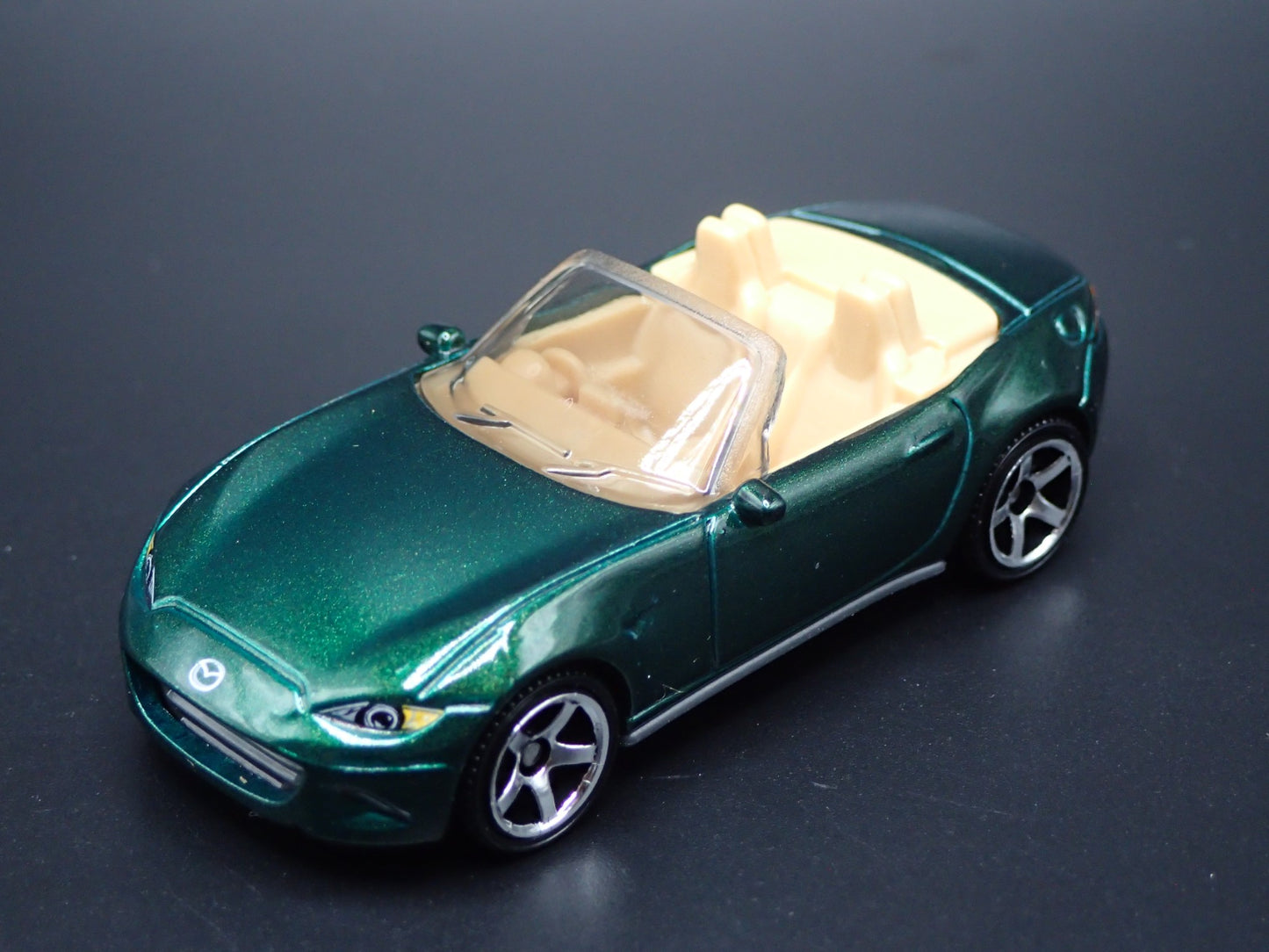 2015-2025 MAZDA MX5 MIATA CONVERTIBLE ND 1:64 SCALE DIORAMA DIECAST MODEL CAR