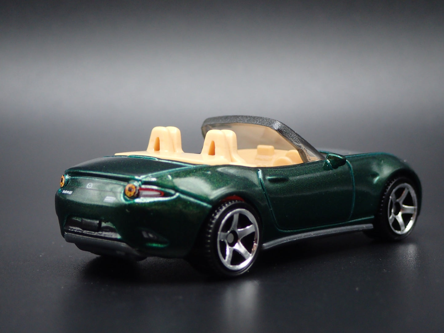 2015-2025 MAZDA MX5 MIATA CONVERTIBLE ND 1:64 SCALE DIORAMA DIECAST MODEL CAR