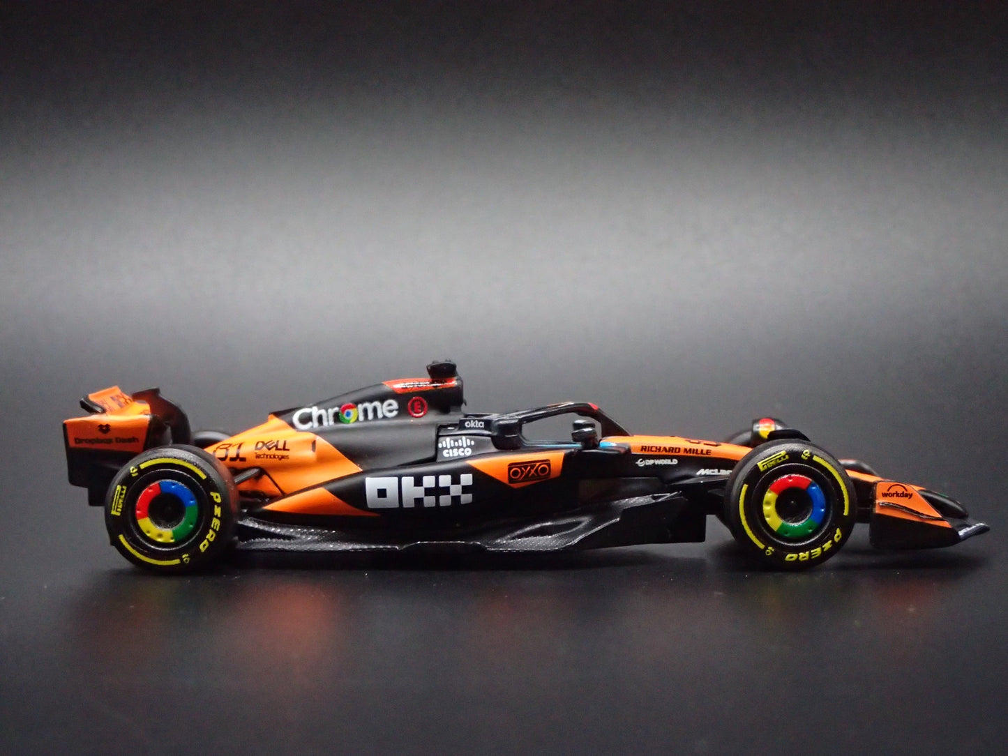MCLAREN MCL39 #81 2025 OSCAR PIASTRI F1 AUSTRALIAN 1:64 SCALE DIECAST MODEL CAR