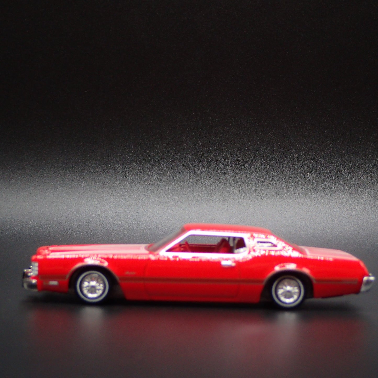 1973 73 FORD THUNDERBIRD LOWRIDER RED 1:64 SCALE COLLECTIBLE DIECAST MODEL CAR