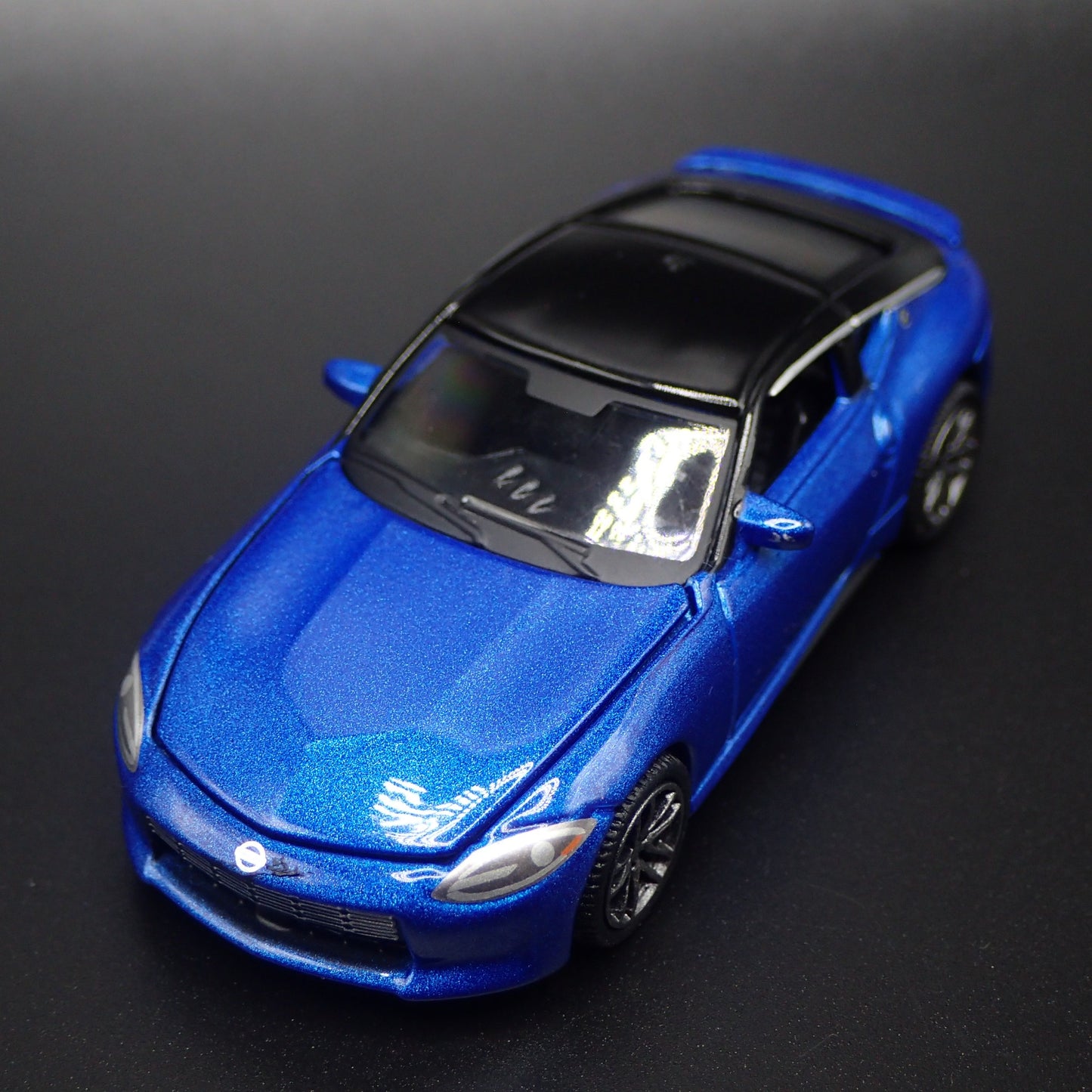 2023-2025 NISSAN Z BLUE 1:64 SCALE LIMITED COLLECTIBLE DIORAMA DIECAST MODEL CAR