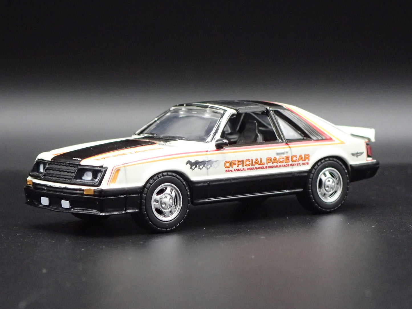 1979 79 FORD MUSTANG PACE CAR INDIANAPOLIS 500 RARE 1:64 SCALE DIECAST MODEL CAR