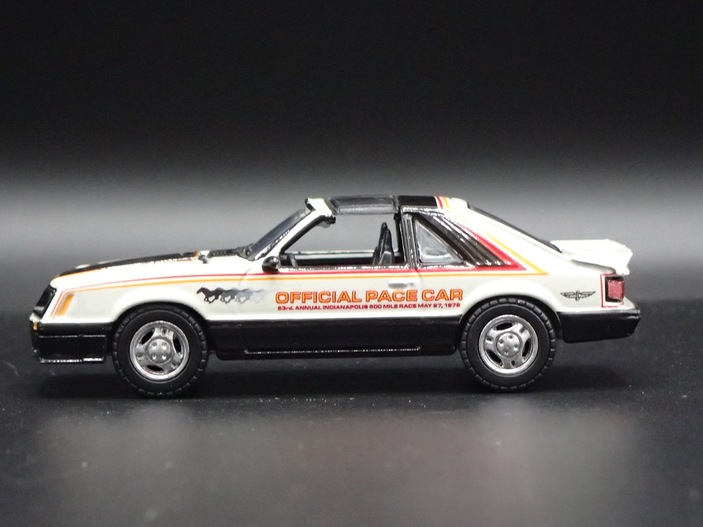 1979 79 FORD MUSTANG PACE CAR INDIANAPOLIS 500 RARE 1:64 SCALE DIECAST MODEL CAR