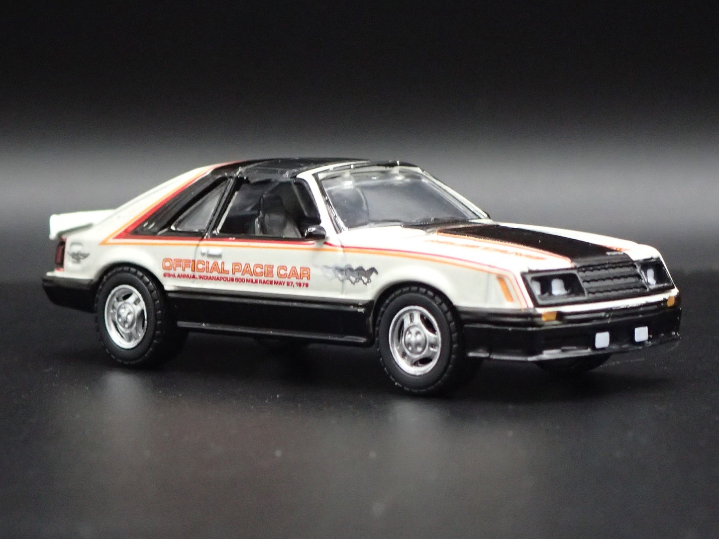 1979 79 FORD MUSTANG PACE CAR INDIANAPOLIS 500 RARE 1:64 SCALE DIECAST MODEL CAR