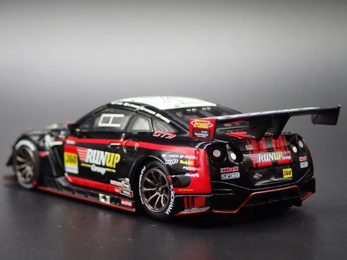 NISSAN GTR R35 NISMO GT3 #360 RUNUP RIVAUX TOMEI 1:64 SCALE DIECAST MODEL CAR