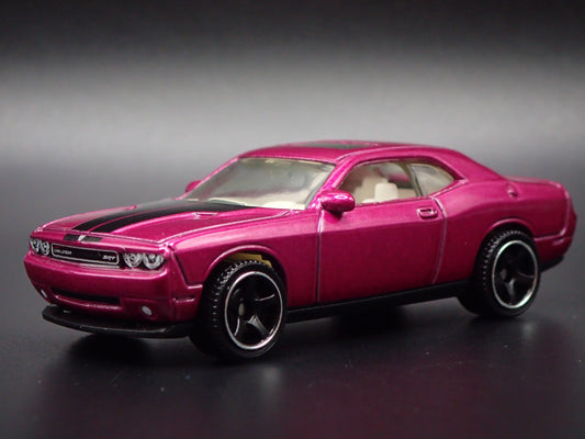 2008-2023 DODGE CHALLENGER SRT8 PLUM CRAZY 1:64 SCALE DIORAMA DIECAST MODEL CAR