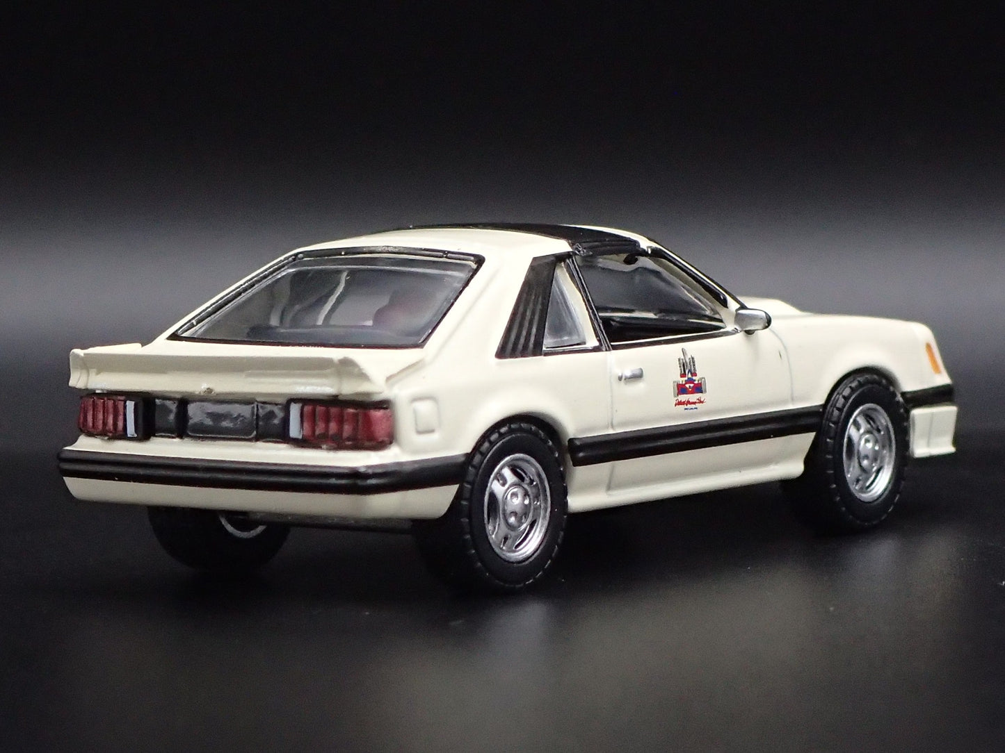 1979 79 FORD MUSTANG PACE 1982 DETROIT GRAND PRIX 1:64 SCALE DIECAST MODEL CAR
