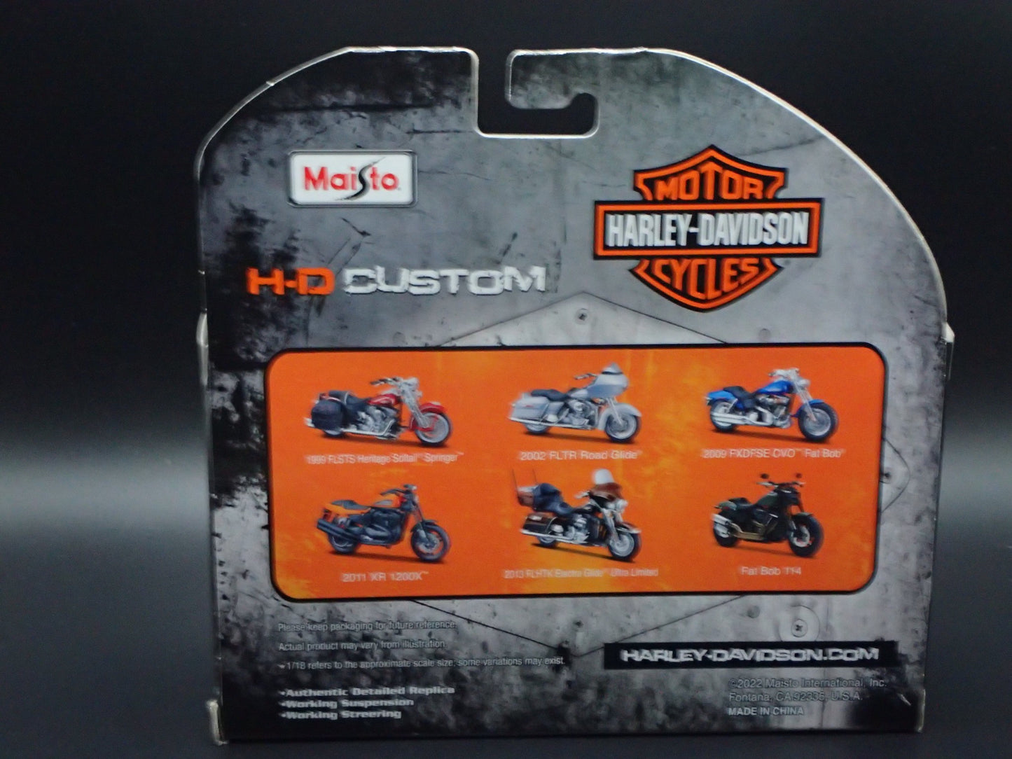 2013 FLHTK ELECTRA GLIDE ULTRA LIMITED HARLEY DAVIDSON SERIES 42 1/18 MOTORCYCLE
